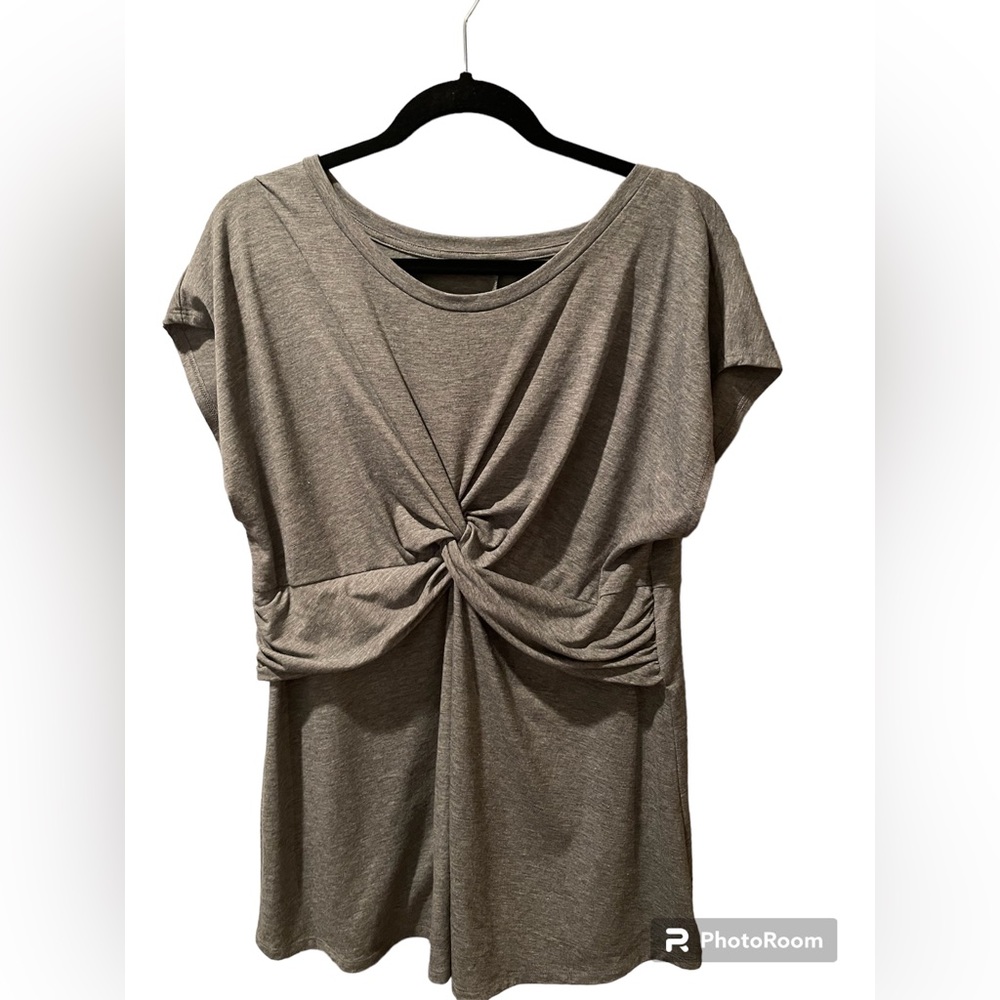 Women’s cute top
